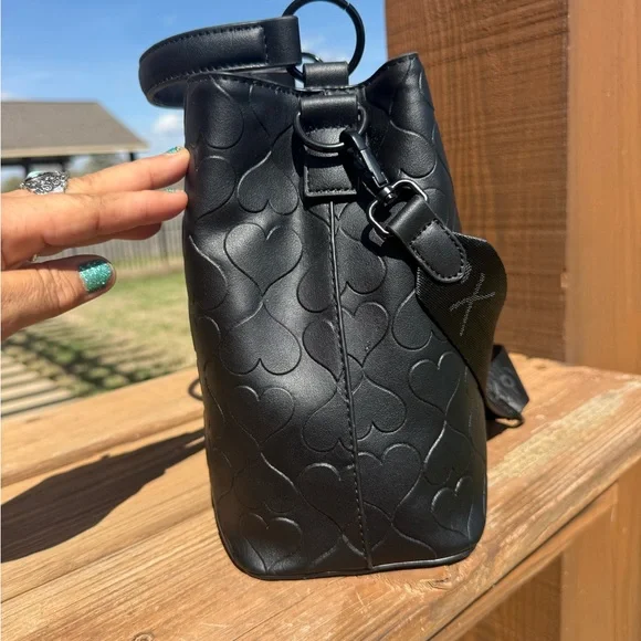 NWT Betsey Johnson XOMIA heart embossed Bucket Black bag - Picture 6 of 9